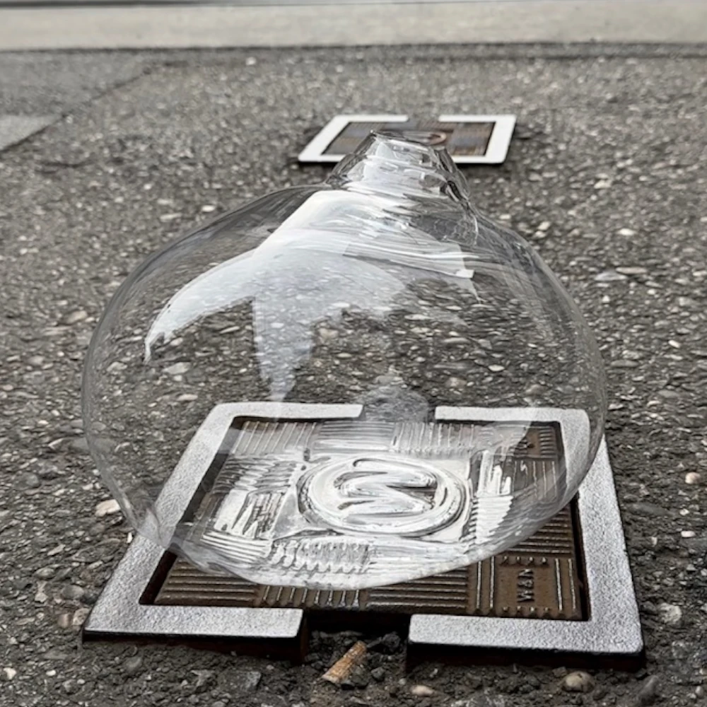 Street Art W by Comploj